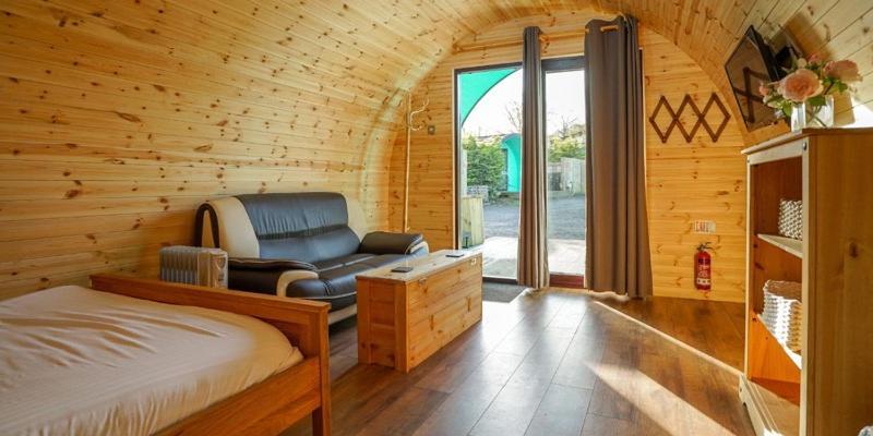 Hotel Original Glamping Pod With Hot Tub à Frodsham Extérieur photo