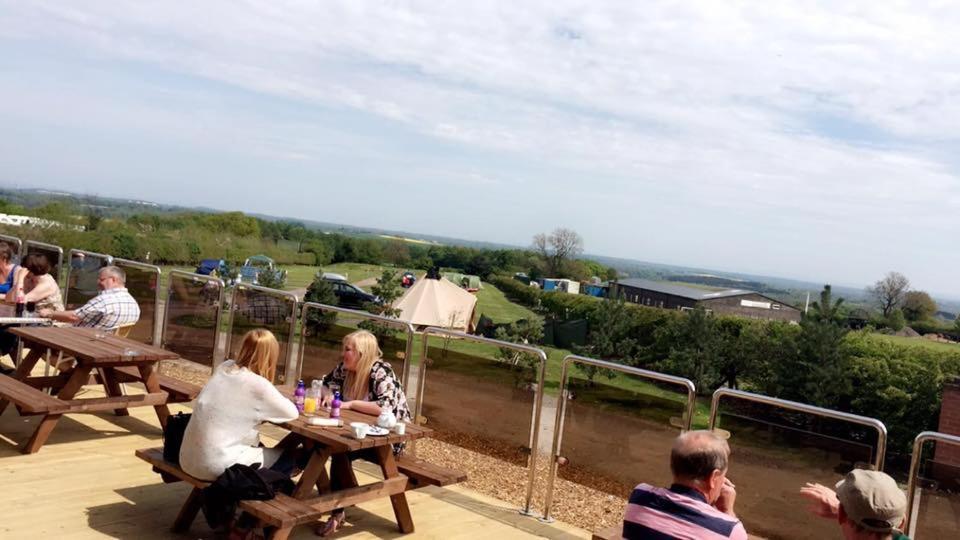 Hotel Original Glamping Pod With Hot Tub à Frodsham Extérieur photo