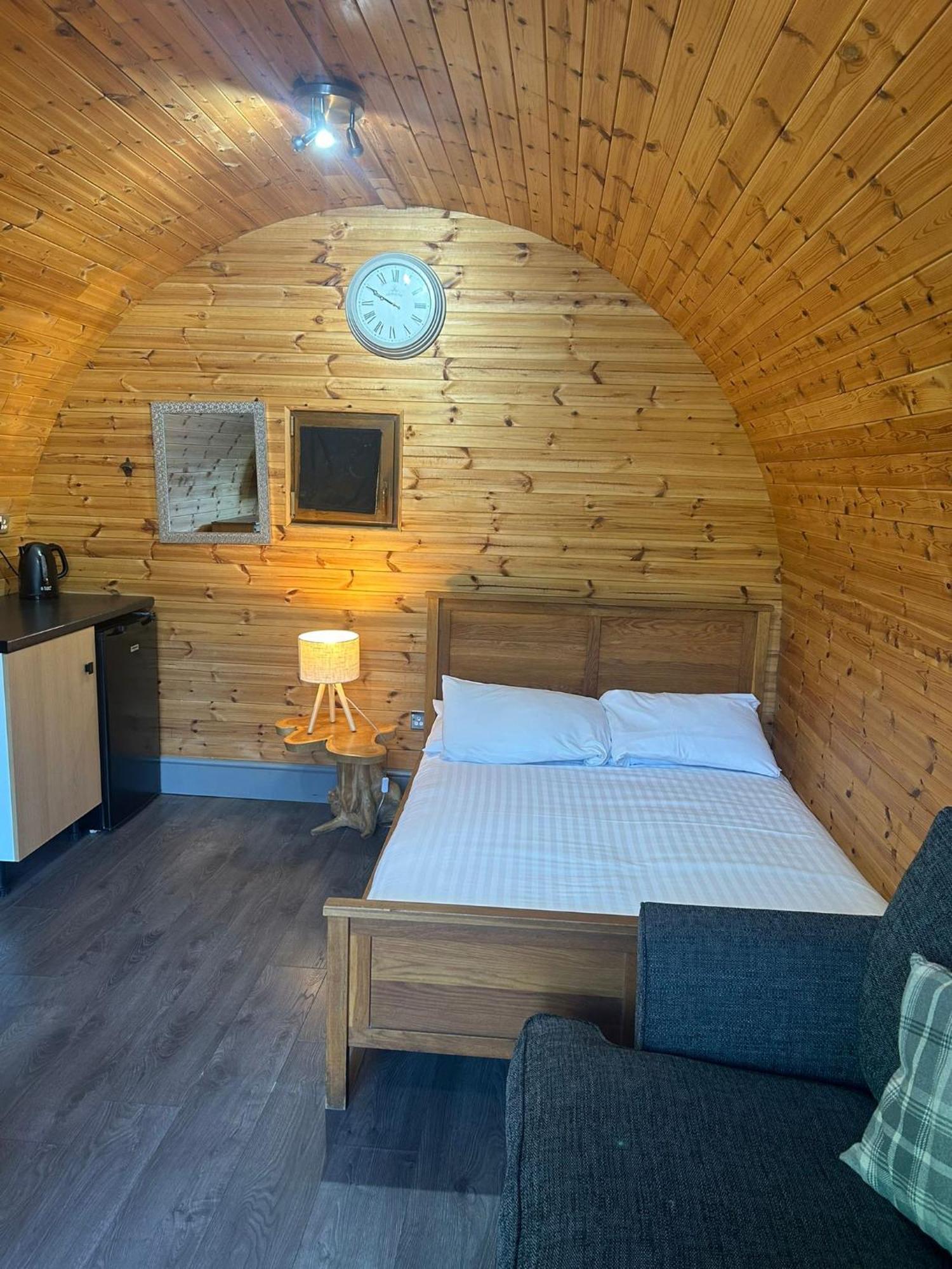 Hotel Original Glamping Pod With Hot Tub à Frodsham Extérieur photo